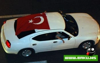 Turkiye yarım finalda - Bakıda gece partlayışı !