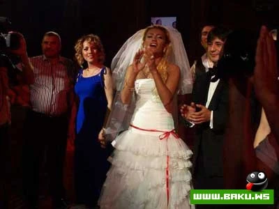 Exclusive! Roya & Anar - Toy (Yenilendi)