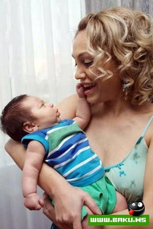 Nura ve yeni oglu :)
