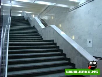 Imadeddin Nesimi Metrosu
