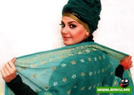 Natavan Habibi (4 Foto)
