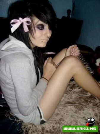 Emo Qizlar