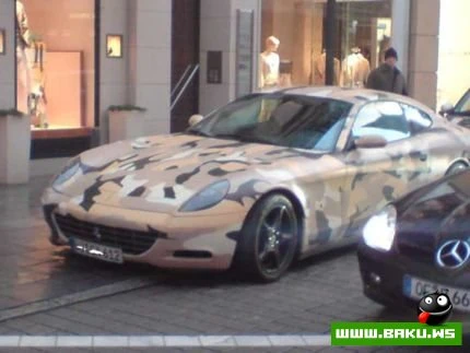 Ferrari в стиле хаки