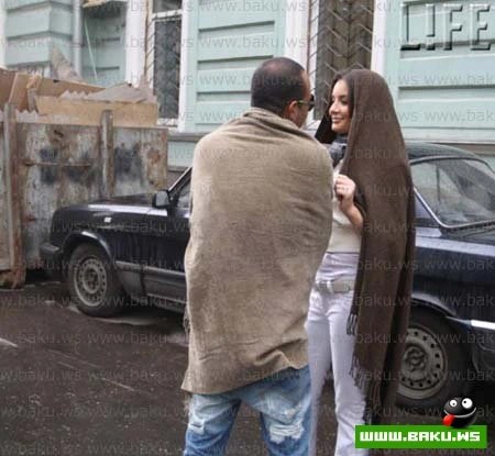Араш водит Айсель на свидания в бассей !