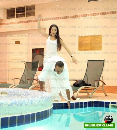 Араш водит Айсель на свидания в бассей !