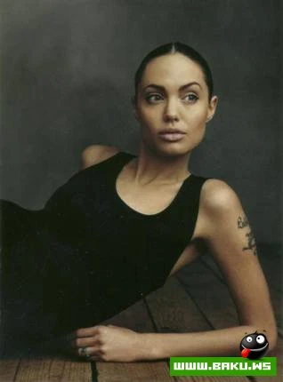 Angelina Jolie-nin tatuirovkalari [+8 Photos]