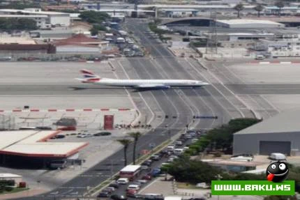 Həm aeroport həm maşın yolu