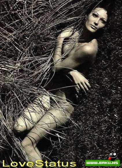 Carla Bruni - Fransanın 1 ci xanımı (+17 Yaş)
