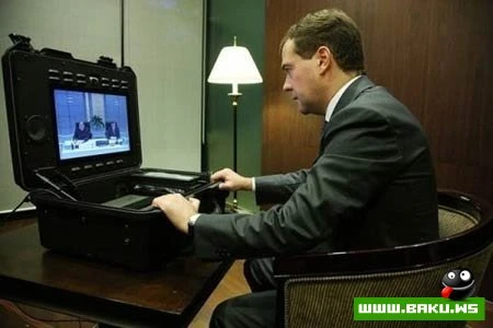Президентский ноутбук, маде ин Раша (12 фото)