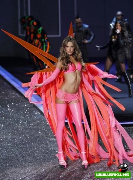 Супершоу Victoria Secret 2009 (98 фото)