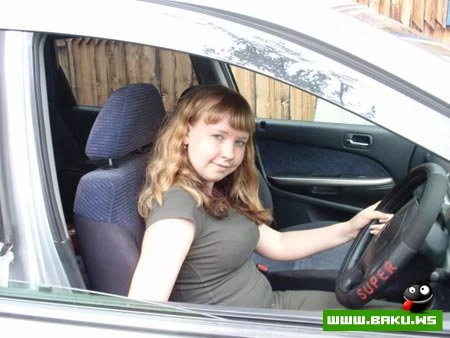 Девушки за рулем (53 фото)