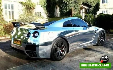 Nissan GT-R Chrome & White