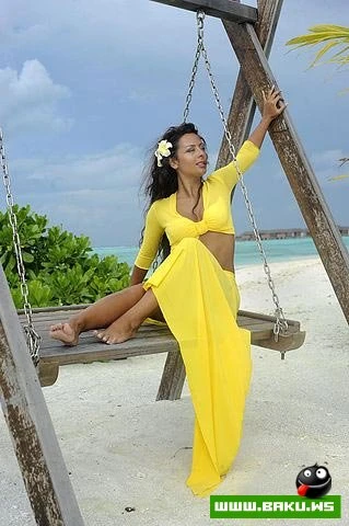 Adelya Aliyeva - Azeri Model (11 Фото)