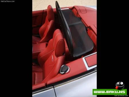 Aston Martin DBS Volante