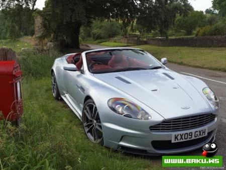 Aston Martin DBS Volante