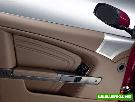 Aston Martin DBS Volante