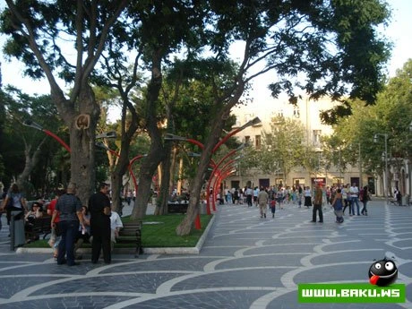 Yenilənmiş Fəvvarələr bağı