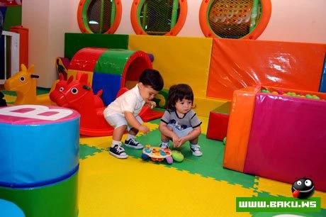 İlham Əliyev “Park Bulvar” ticarət və istirahət mərkəzinin açılışında iştirak etmişdir.