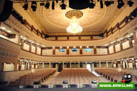 İlham Əliyev Azərbaycan Dövlət Akademik Milli Dram Teatrının binasının açılışında iştirak etmişdir