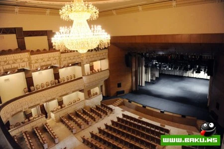 İlham Əliyev Azərbaycan Dövlət Akademik Milli Dram Teatrının binasının açılışında iştirak etmişdir