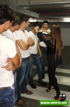 Участники «Best model of Azerbaijan 2010» устроили переполох на подземной парковке – ФОТО
