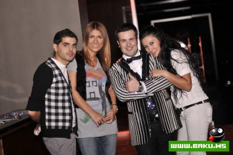 Müğənni Elnur ad gününü qeyd etdi ! (54 FOTO)