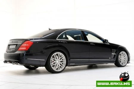 SV12 R Biturbo 800