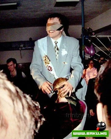 Никогда не попадут в свадебный альбом :)