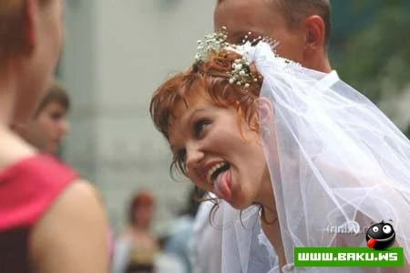 Никогда не попадут в свадебный альбом :)