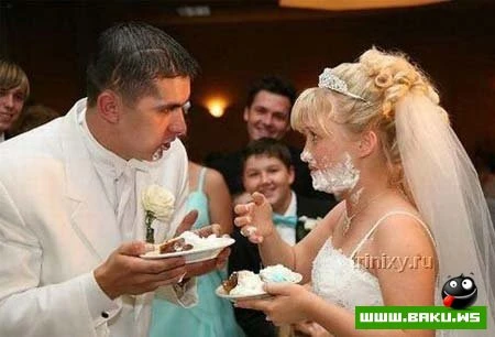 Никогда не попадут в свадебный альбом :)