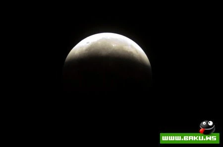 Самое необычное лунное затмение за последние несколько сот лет – ФОТОСЕССИЯ