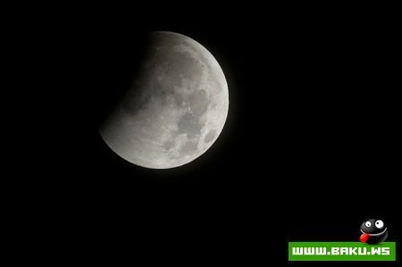Самое необычное лунное затмение за последние несколько сот лет – ФОТОСЕССИЯ
