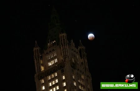 Самое необычное лунное затмение за последние несколько сот лет – ФОТОСЕССИЯ