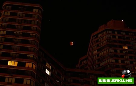 Самое необычное лунное затмение за последние несколько сот лет – ФОТОСЕССИЯ