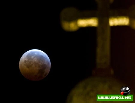 Самое необычное лунное затмение за последние несколько сот лет – ФОТОСЕССИЯ