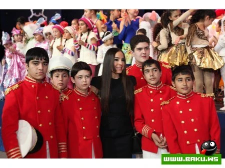 Фонд Гейдара Алиева организовал во дворце 