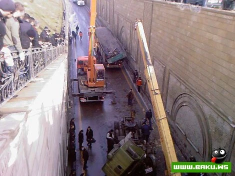 Bağırov körpüsündən kamaz aşdı !