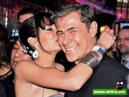 Mesut Özilin keçmiş sevgilisi qucaqlarda gəzir - FOTO