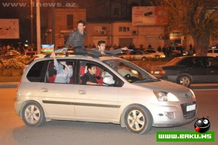 Горячий «Евро-weekend»: радость на улицах Баку - ФОТО - ВИДЕО