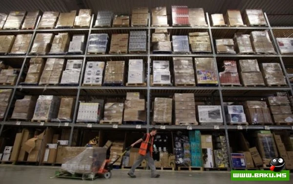 Взгляд изнутри на склад интернет-магазина Amazon (12 фото)