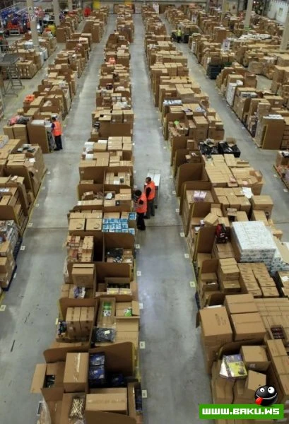 Взгляд изнутри на склад интернет-магазина Amazon (12 фото)
