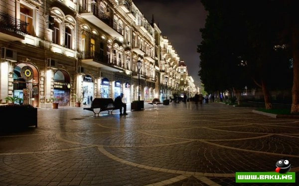 Ночной Баку (46 фото)