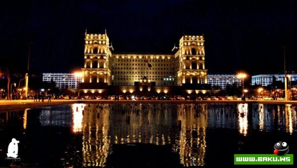 Ночной Баку (46 фото)