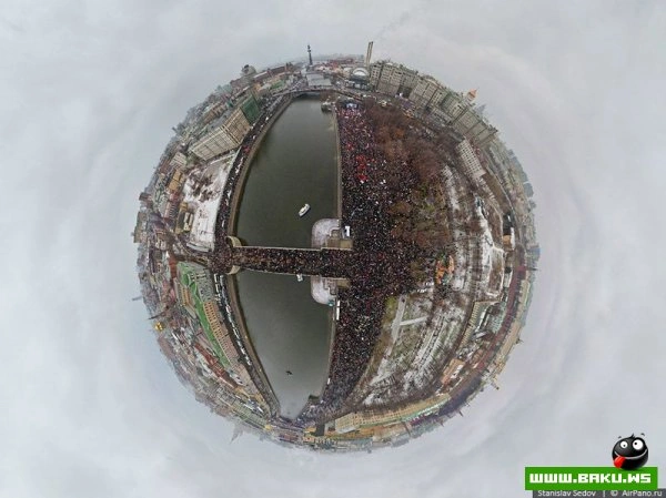 Фотографии московского митинга и других