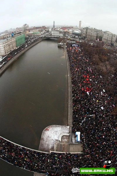 Фотографии московского митинга и других