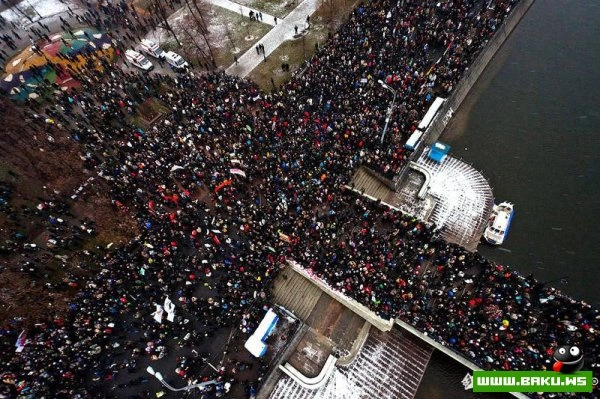Фотографии московского митинга и других