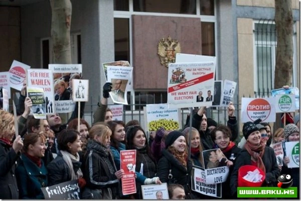 Фотографии московского митинга и других