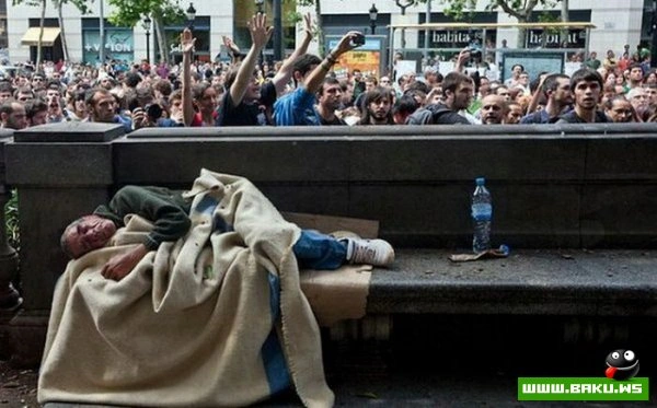 Фотографии московского митинга и других