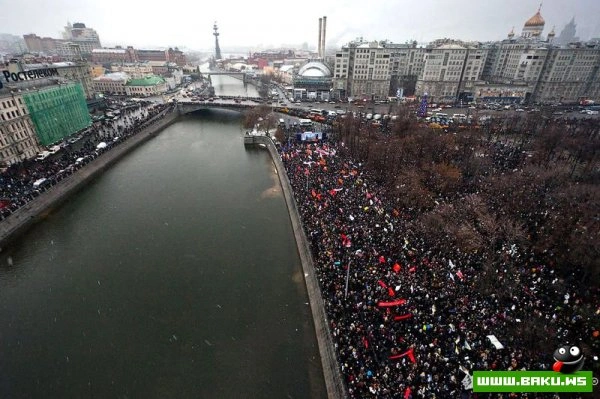 Фотографии московского митинга и других