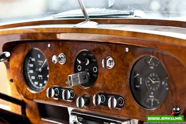 Ретро-классика Rolls Royce Silver Cloud I
